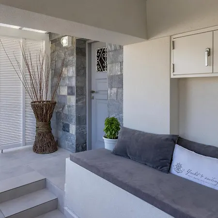 Apartment Restia Seaside I, 50m From Megas Gialos Megas Gialos - Nites